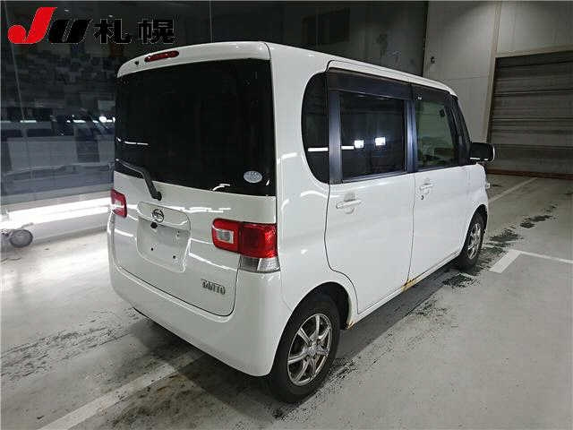 DAIHATSU TANTO 2008