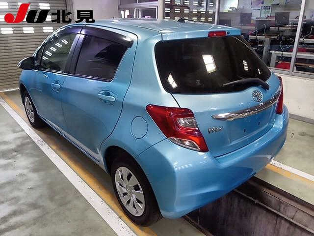 TOYOTA VITZ 2016