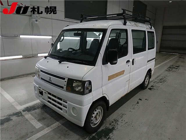 MITSUBISHI MINICAB VAN 2011