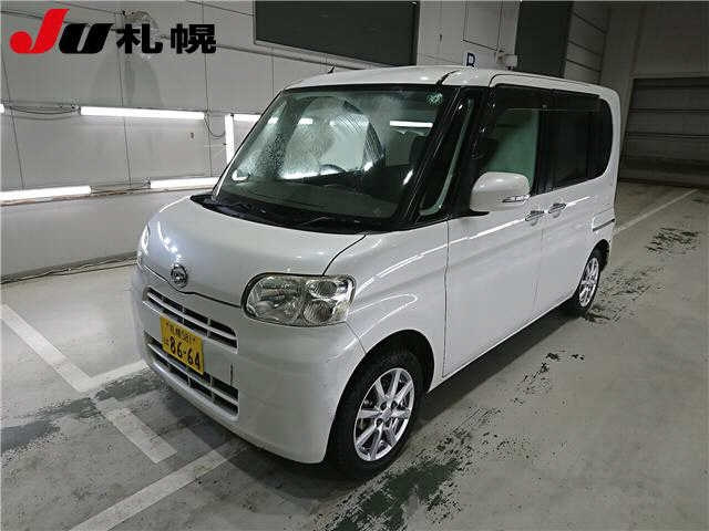 DAIHATSU TANTO 2011