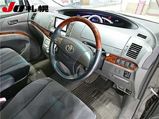 TOYOTA ESTIMA 2010