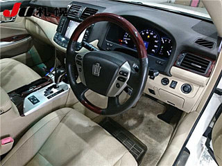 TOYOTA CROWN 2011