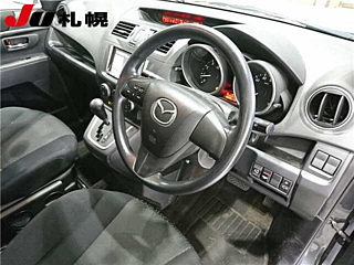 MAZDA PREMACY 2011