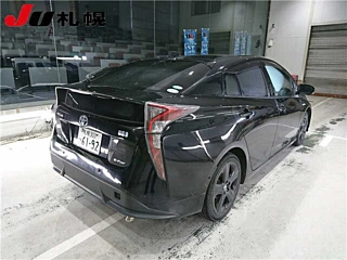 TOYOTA PRIUS 2016