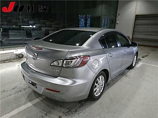 MAZDA AXELA 2011