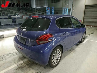 PEUGEOT 208 2016
