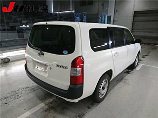 TOYOTA SUCCEED 2017