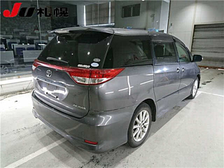 TOYOTA ESTIMA 2010