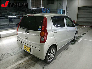 DAIHATSU MIRA 2010