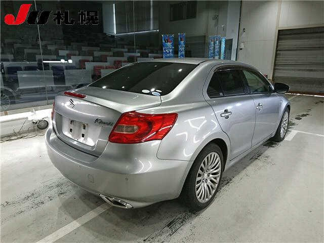 SUZUKI KIZASHI 2010