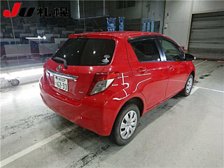 TOYOTA VITZ 2011