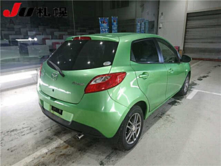 MAZDA DEMIO 2010