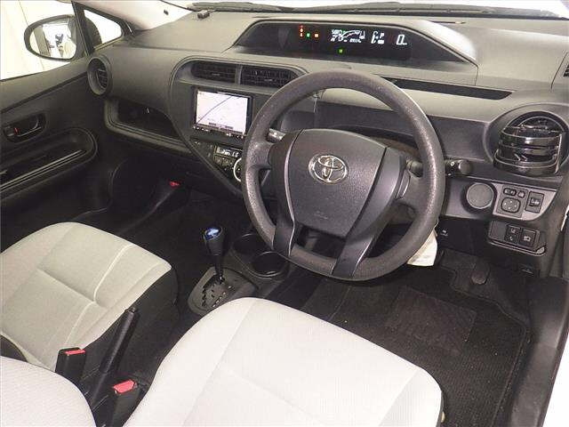 TOYOTA AQUA 2018