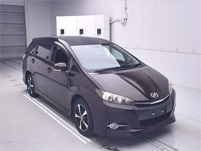 TOYOTA WISH 2012