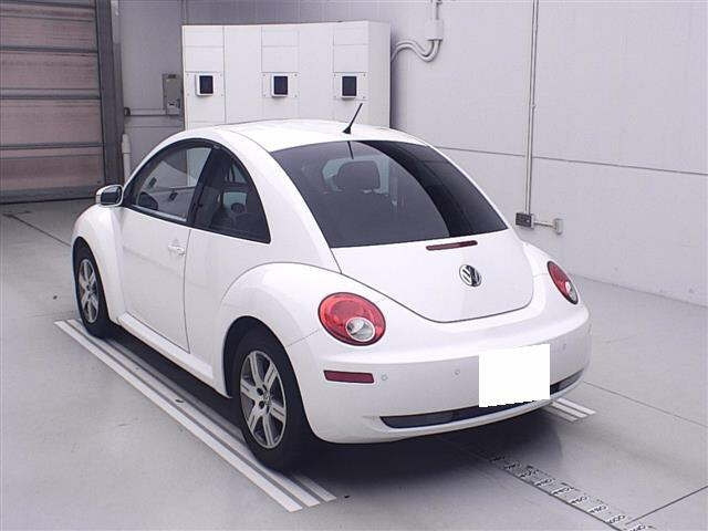 VOLKSWAGEN NEW BEETLE 2009
