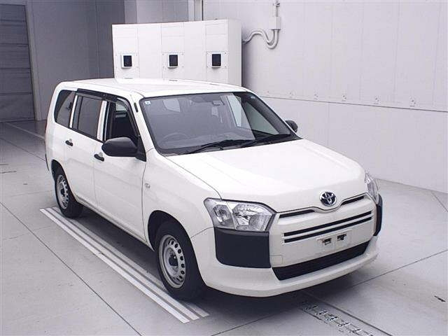 TOYOTA PROBOX 2022