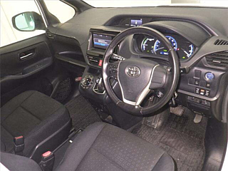 TOYOTA NOAH 2015