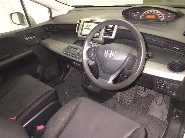 HONDA FREED 2010