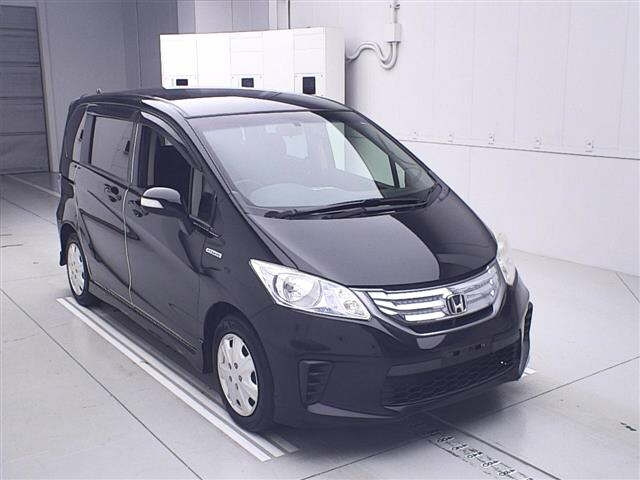 HONDA FREED 2013