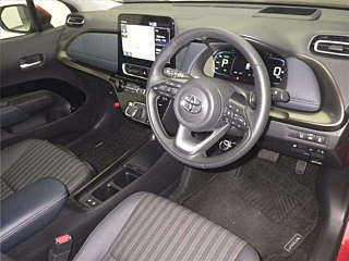 TOYOTA AQUA 2024