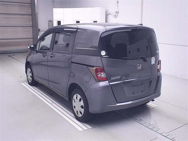 HONDA FREED 2011