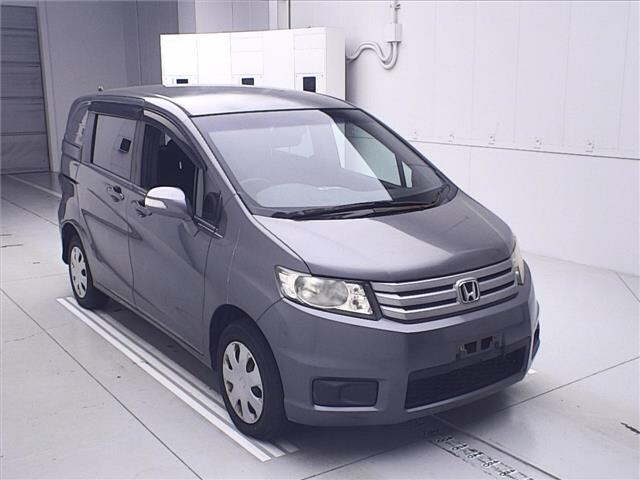 HONDA FREED 2011