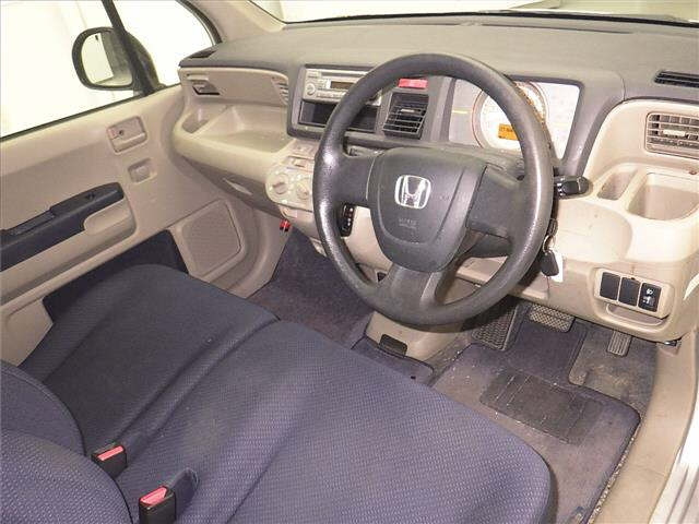 HONDA LIFE 2010