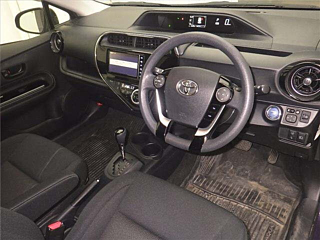 TOYOTA AQUA 2019