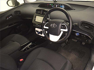 TOYOTA PRIUS 2018