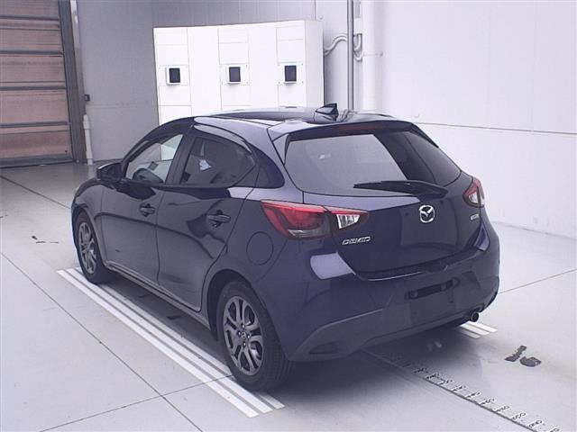 MAZDA DEMIO 2016