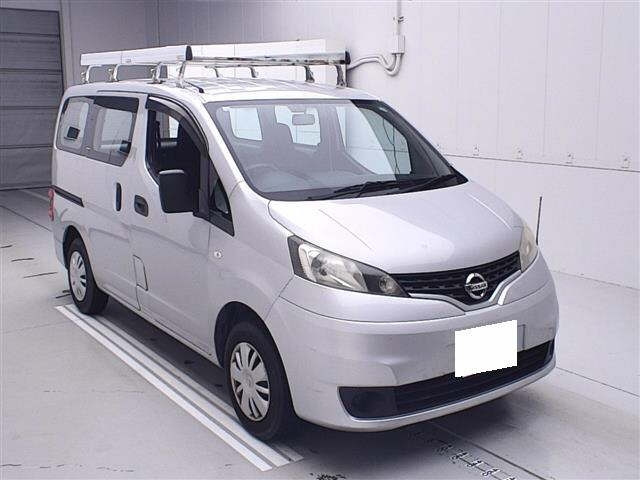 NISSAN NV200 2012
