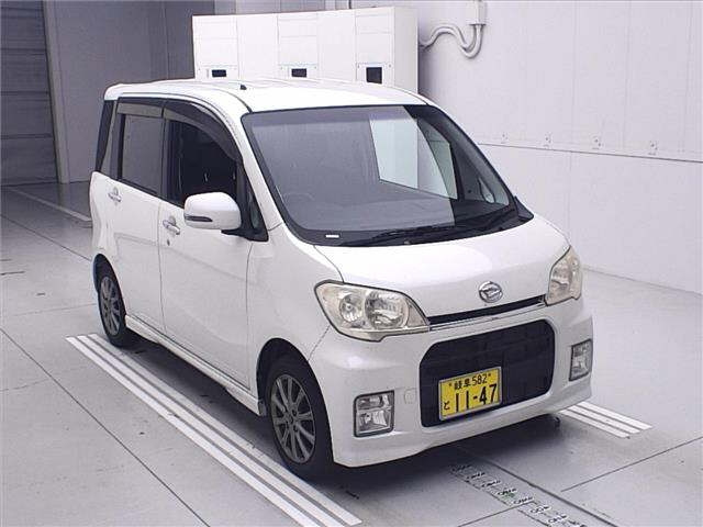 DAIHATSU TANTO EXE 2010