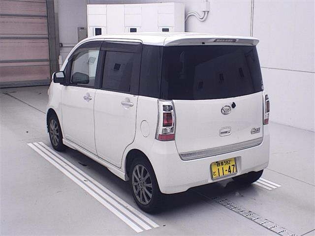 DAIHATSU TANTO EXE 2010