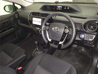 TOYOTA AQUA 2019