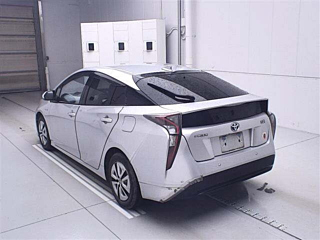 TOYOTA PRIUS 2016