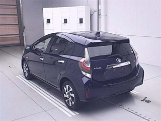 TOYOTA AQUA 2019