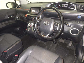 TOYOTA SIENTA 2018