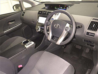 TOYOTA PRIUS ALPHA 2012