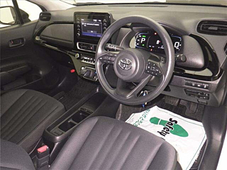 TOYOTA AQUA 2021