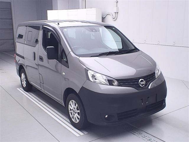 NISSAN NV200 2020