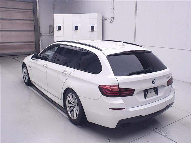 BMW 5 SERIES 2013