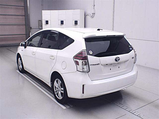 TOYOTA PRIUS ALPHA 2020