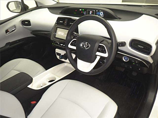 TOYOTA PRIUS 2016