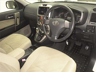 TOYOTA RUSH 2009