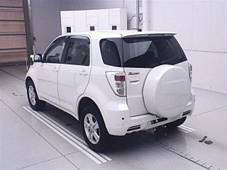 TOYOTA RUSH 2009