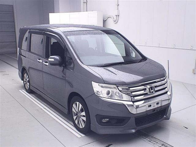 HONDA STEP WAGON 2013