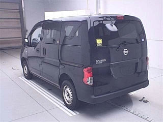 NISSAN NV200