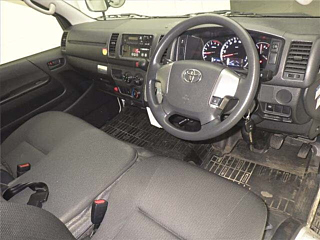 TOYOTA HIACE VAN 2019