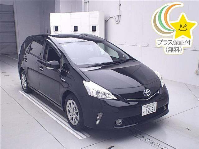 TOYOTA PRIUS ALPHA 2014
