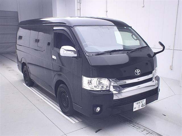 TOYOTA HIACE 2017